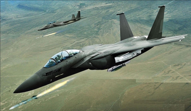 فڕۆکە جەنگییەکانی ھاوپەیمانان بارەگایەکی داعشیان خاپورکرد